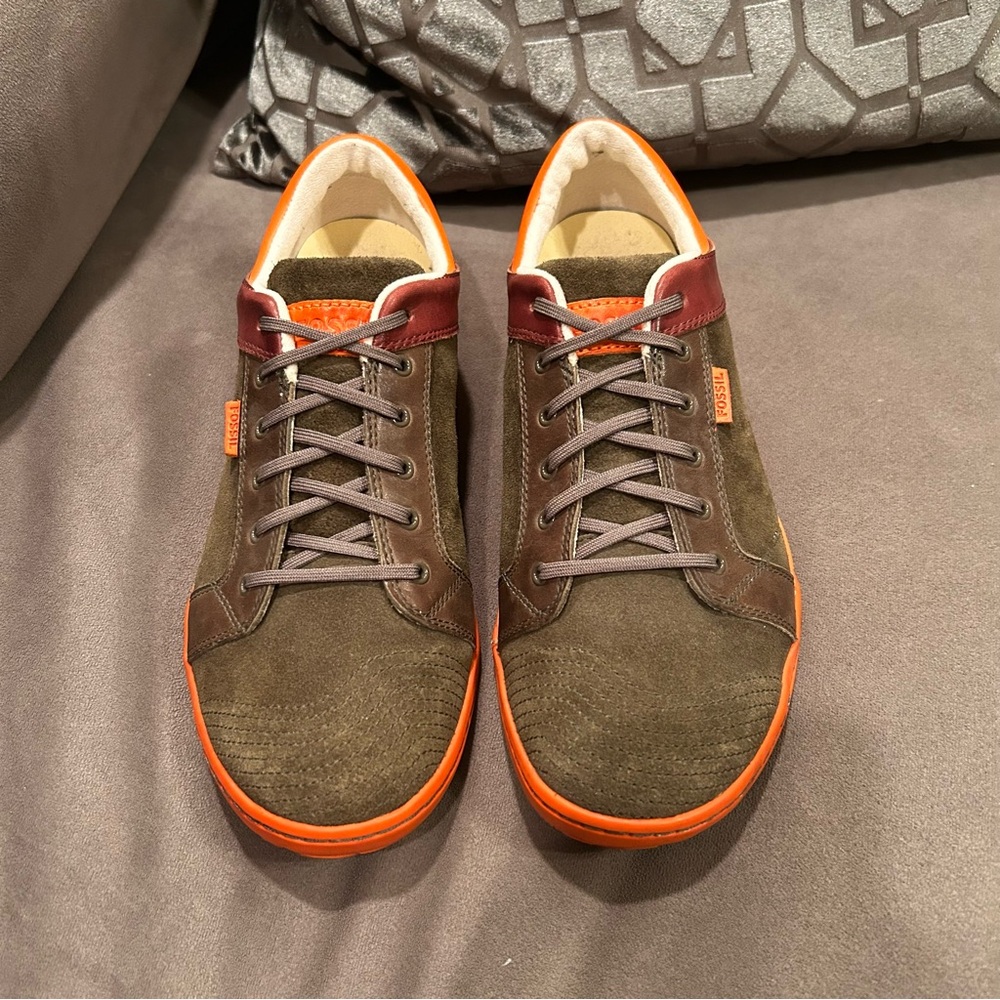 Fossil Suede Leather Lace Up Casual Sneakers Olive Green w/ Orange Soles Sz 9.5